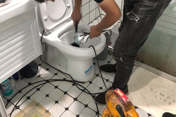 企石镇马桶堵塞自己疏通还是找师傅？专业上门服务让你省时更省心